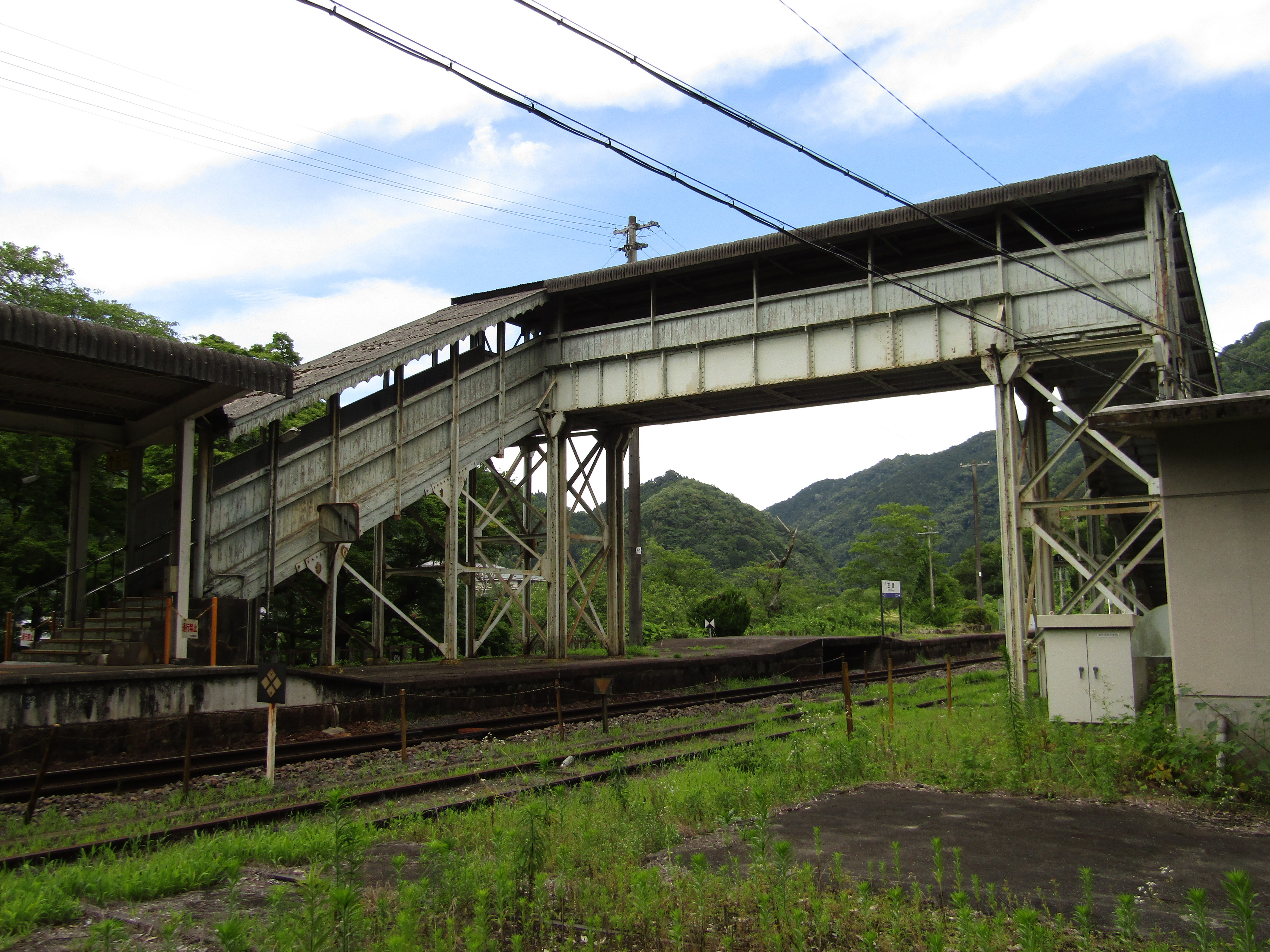 JR笠置駅跨線橋1